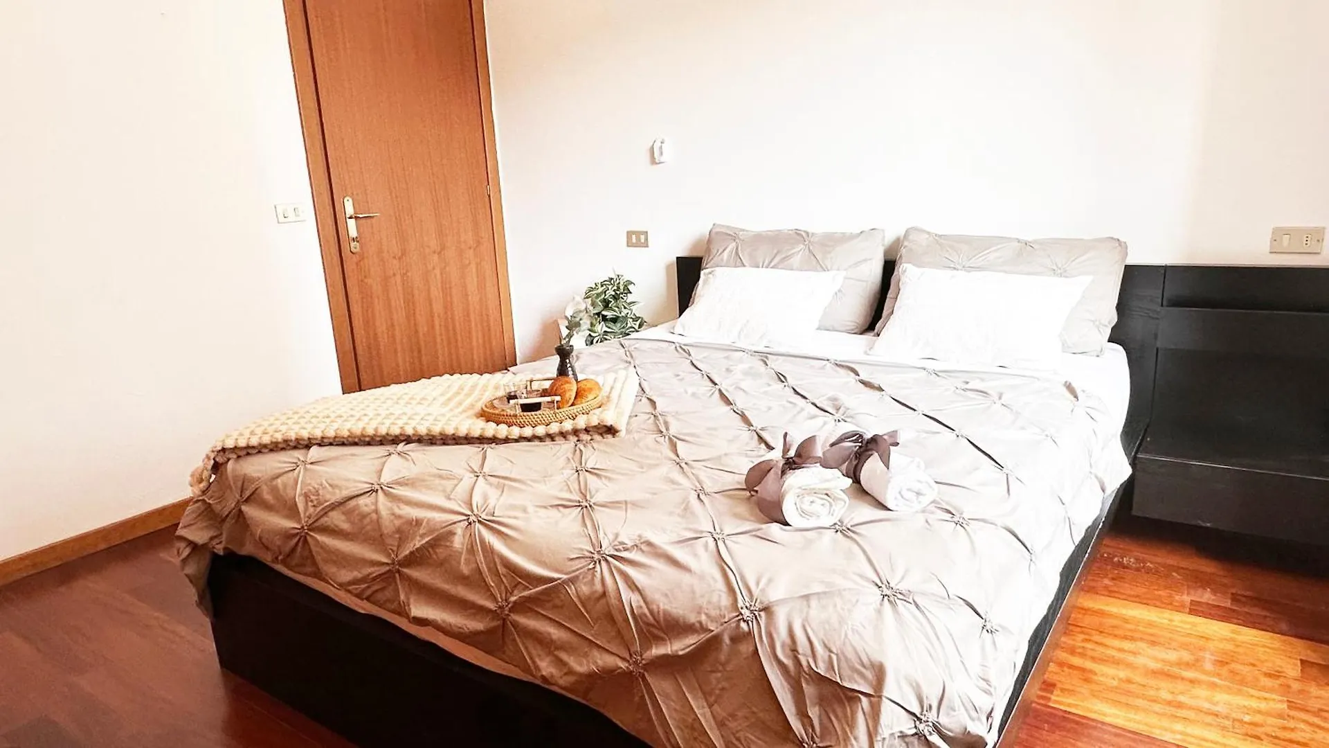 Ihost Apartment - Bergamo 12 米兰 意大利
